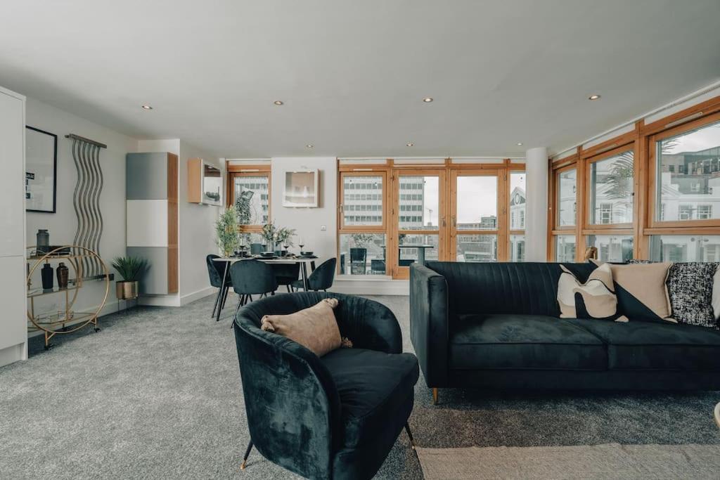 Penthouse Noir - Wyndale Living - Central Bham 2Br Birmingham Bagian luar foto