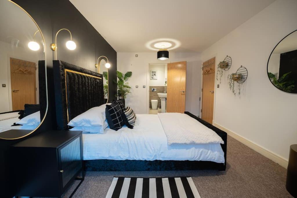 Penthouse Noir - Wyndale Living - Central Bham 2Br Birmingham Bagian luar foto