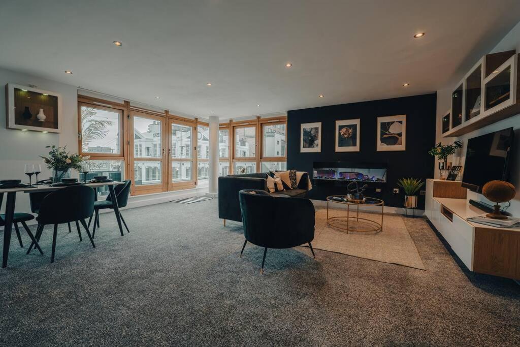 Penthouse Noir - Wyndale Living - Central Bham 2Br Birmingham Bagian luar foto